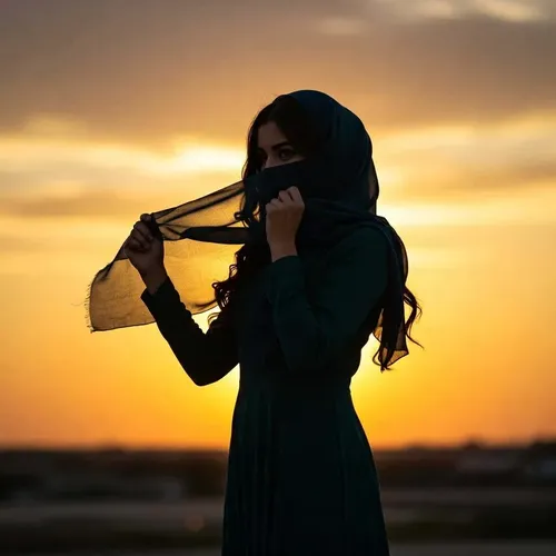 لڑکیوں کے لیے مخفی چہرہ ڈی پی، انسٹاگرام اسٹائلش چھپے ہوئے چہرے والی لڑکی کی تصویر